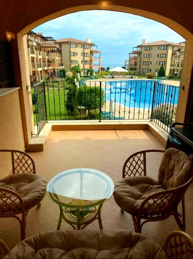 Happy Studio Sea View Topola Luaran gambar